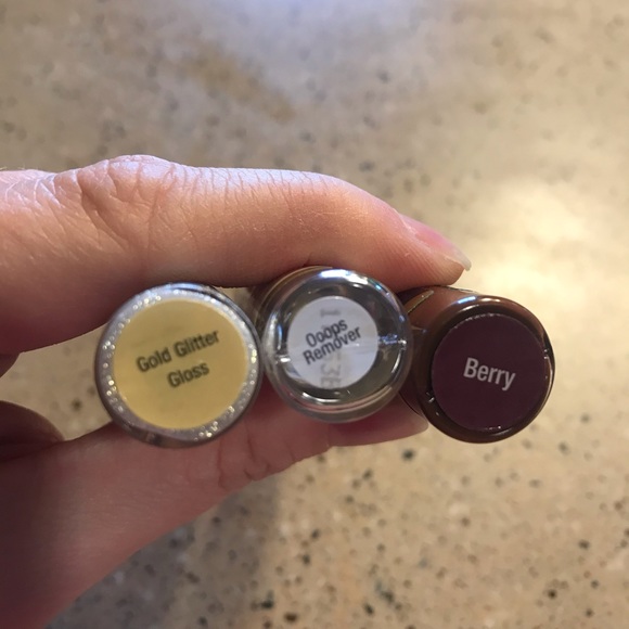 Lipsense - Picture 3 of 3